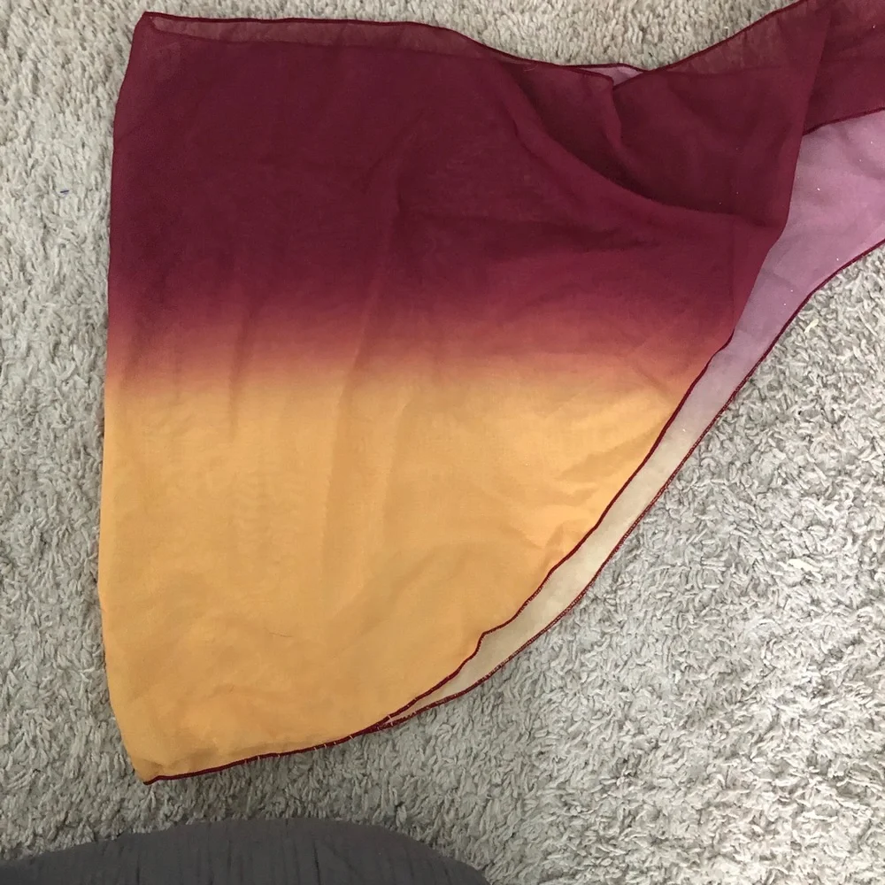 N/A burgundy yellow